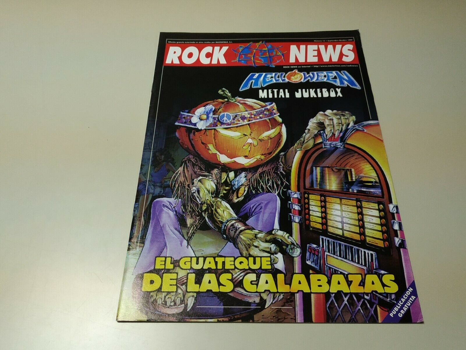 la nota rivista gratuita spagnola Rock News, 1999. Foto dal web